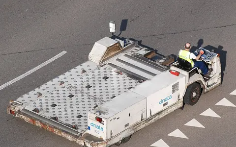 Operador de carregador de aeronaves (loader)